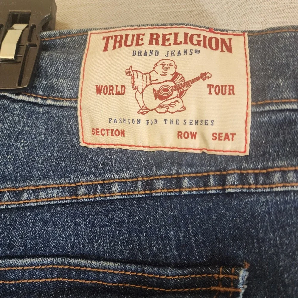 True Religion Ricky Relaxed Straight Jeans Med Wash Blue Size 40/32 700054 NWT